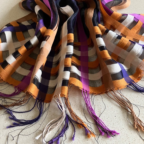 LIGHTWEIGHT SHAWL WRAP SCARF FRINGED ENDS BLACK SHEER COLORED STRIPES - Picture 10 of 13